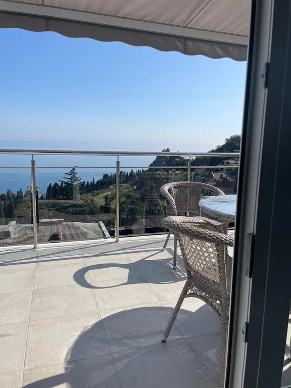 Апартаменты с шикарным видом на море и горы