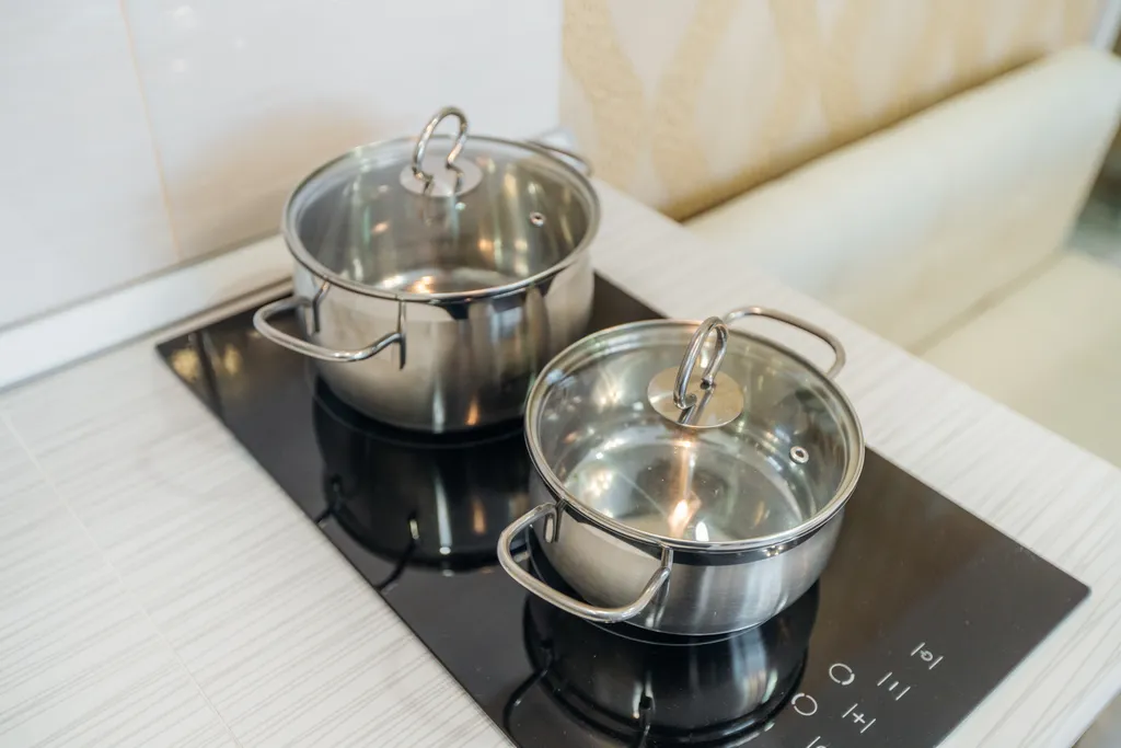 Студия на Хрустальной