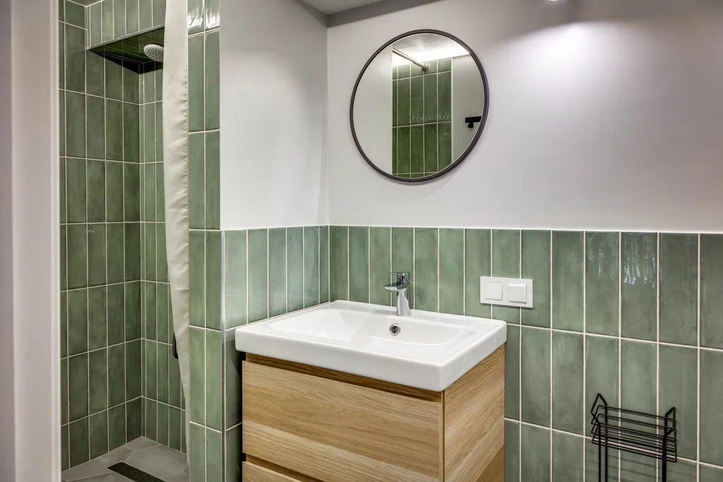 Однокомнатная двухуровневая современная квартира