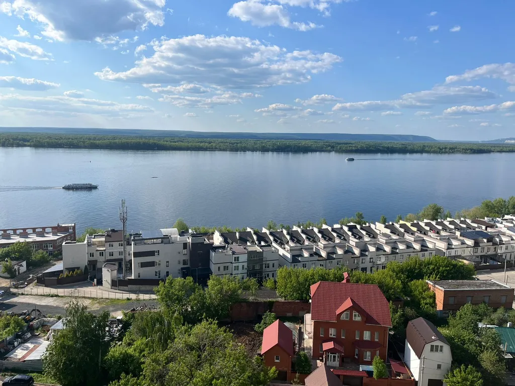 Стильная квартира на берегу Волги от компании V-GOSTI