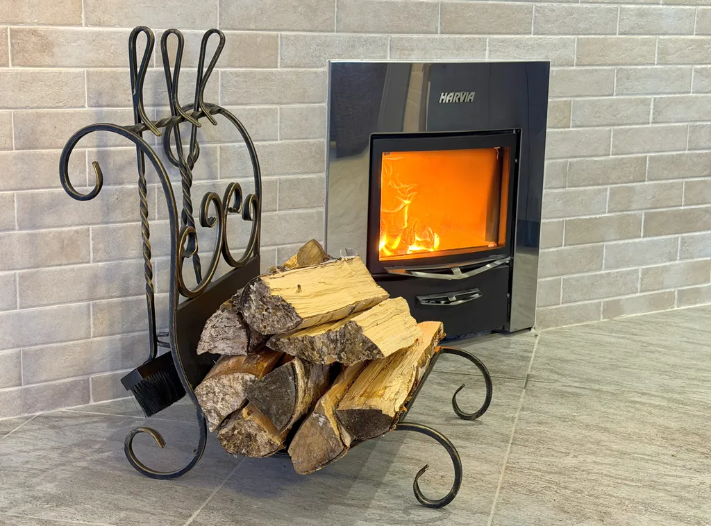 Дом с бассейном и 6 спальнями