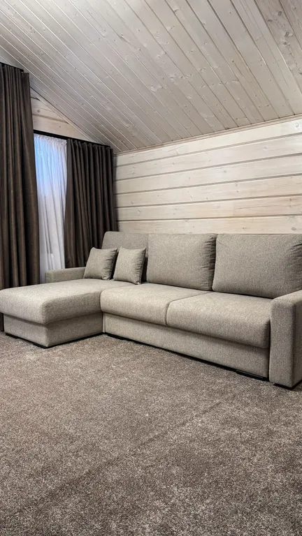 Двухэтажный коттедж в сосновом бору