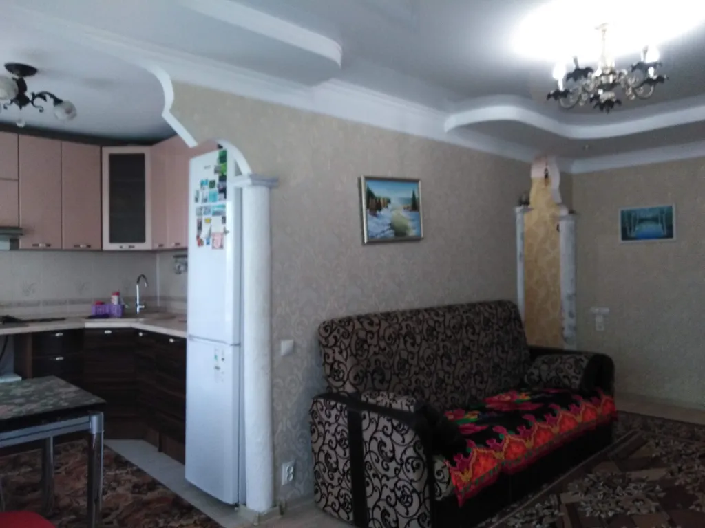 Уютная чистая благоустроенная трёхкомнатная квартира в центре города