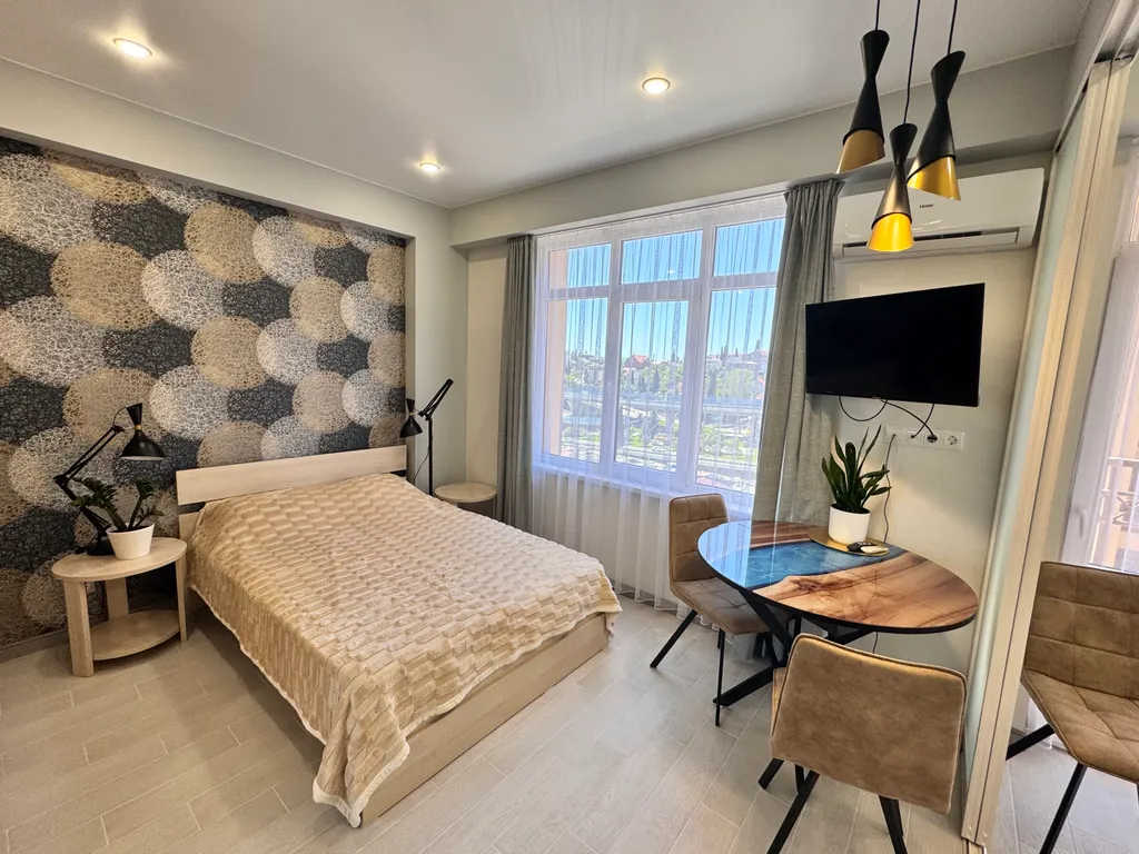 Уютная квартира в центре города в жк Новая Заря недалеко от моря