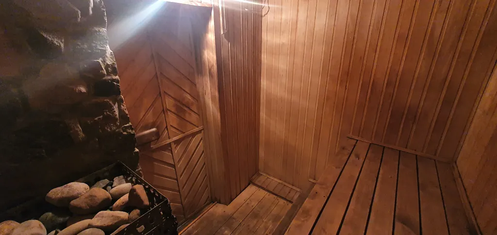 Апартамент в загородном доме филино с сауной, садом и барбекю