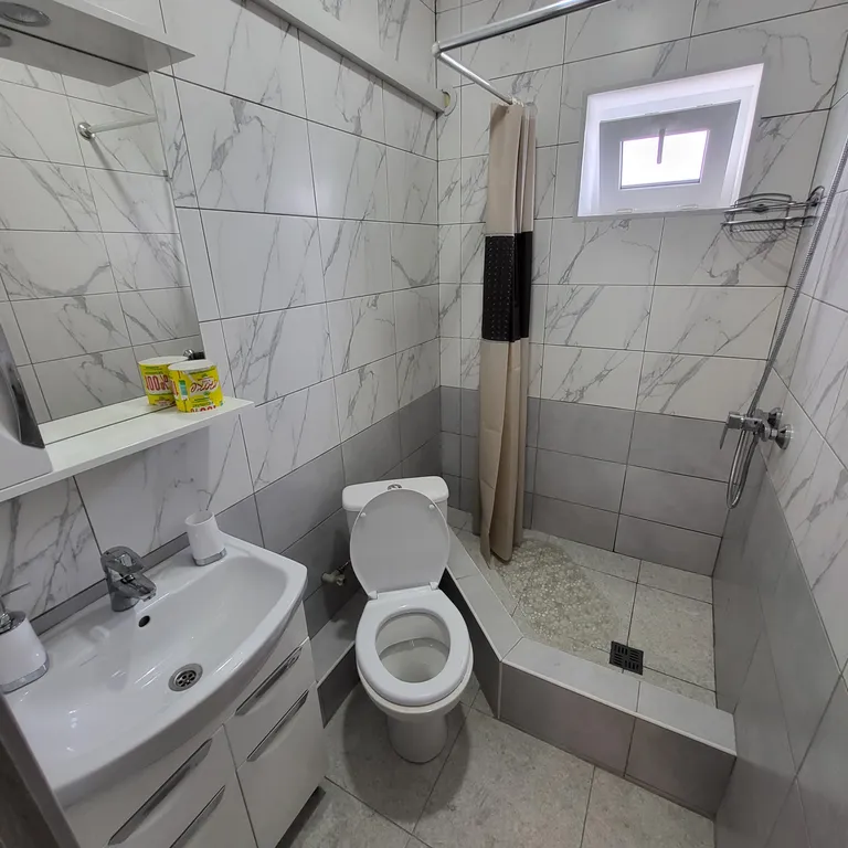 №21 2-х комнатный номер на втором этаже, есть все