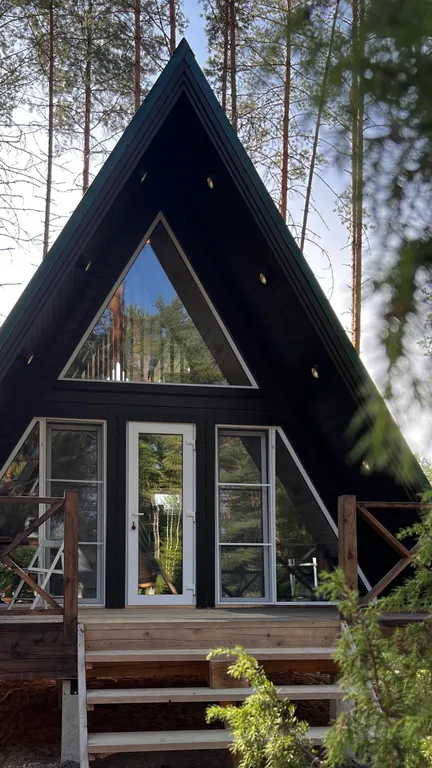 Коттедж Домик на краю леса Свирские Крыши — Старая Слобода