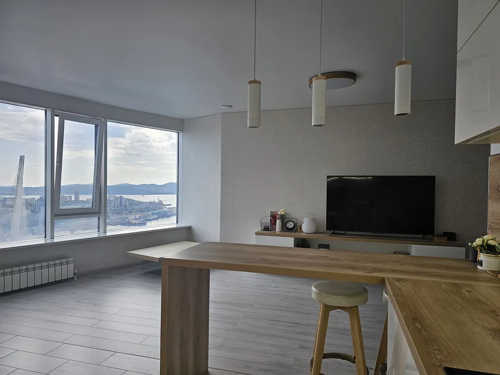 3х.ком.кв. 105 м.кв в ЦЕНТРЕ с видом на море и город, р-он ФУНИКУЛЁРА