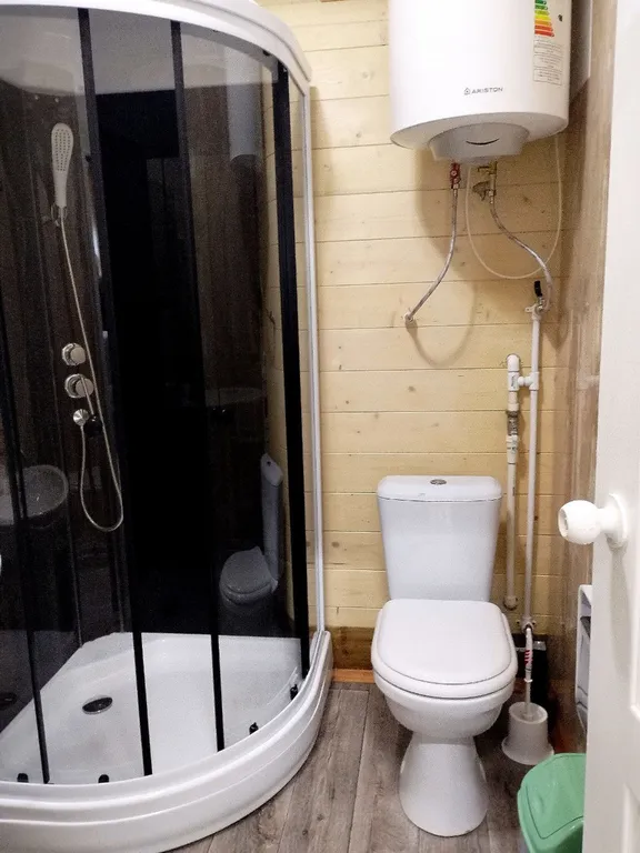 Уютный деревянный дом-бунгало