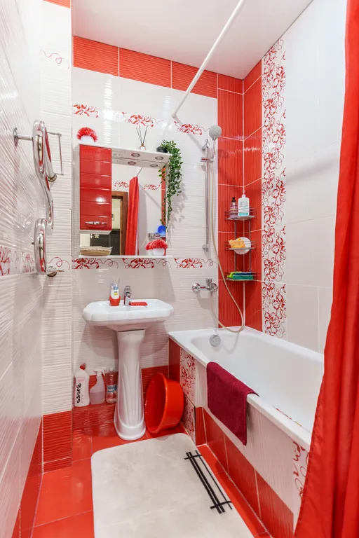 Просторная двухкомнатная квартира возле парка Галицкого