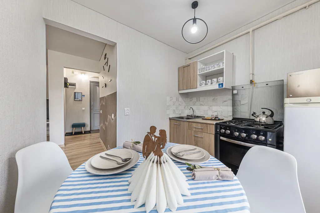 Двухкомнатная квартира в живописном месте у набережной