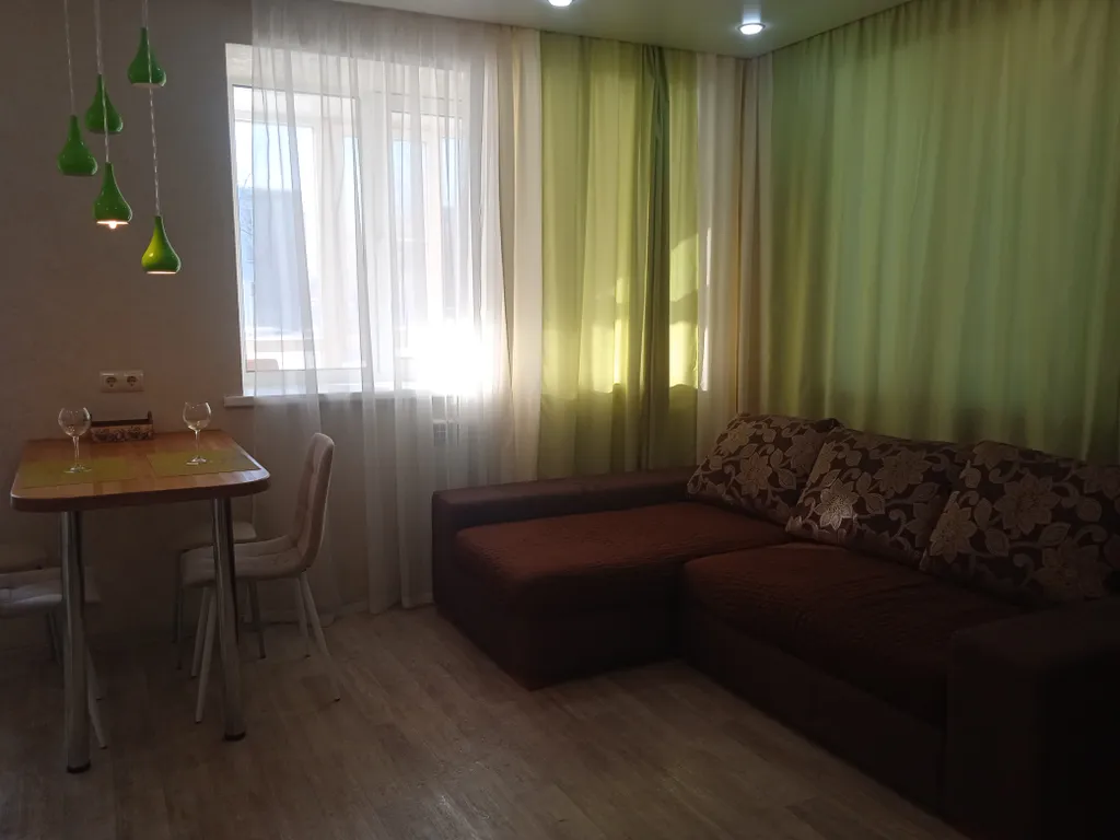 Апартаменты 40 м  с уютным балконом.