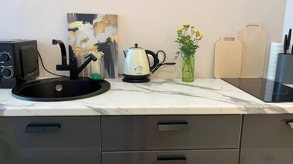 Студия с видом на лес