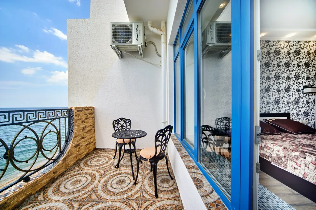 Апартаменты в 20 метрах от моря Наш Парус