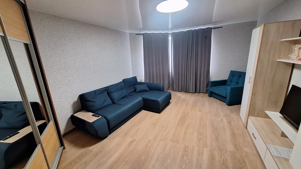 Квартира Квартира Пoлнoцeннaя 2-уx кoмнатная большая квapтирa с раздельным санузлом — Янино-1