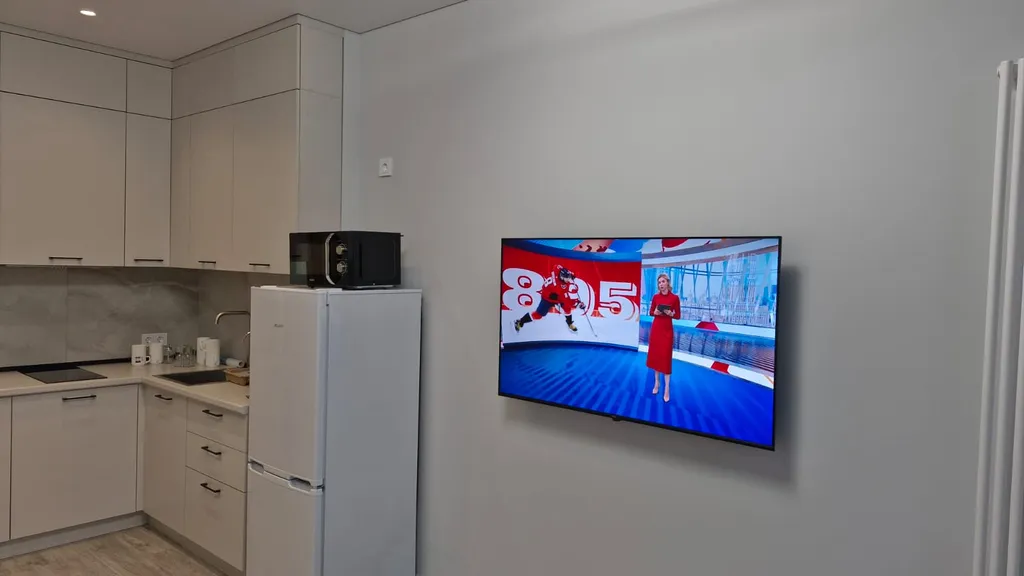 Апартамент с панорамными окнами с видом на море, горы и лес