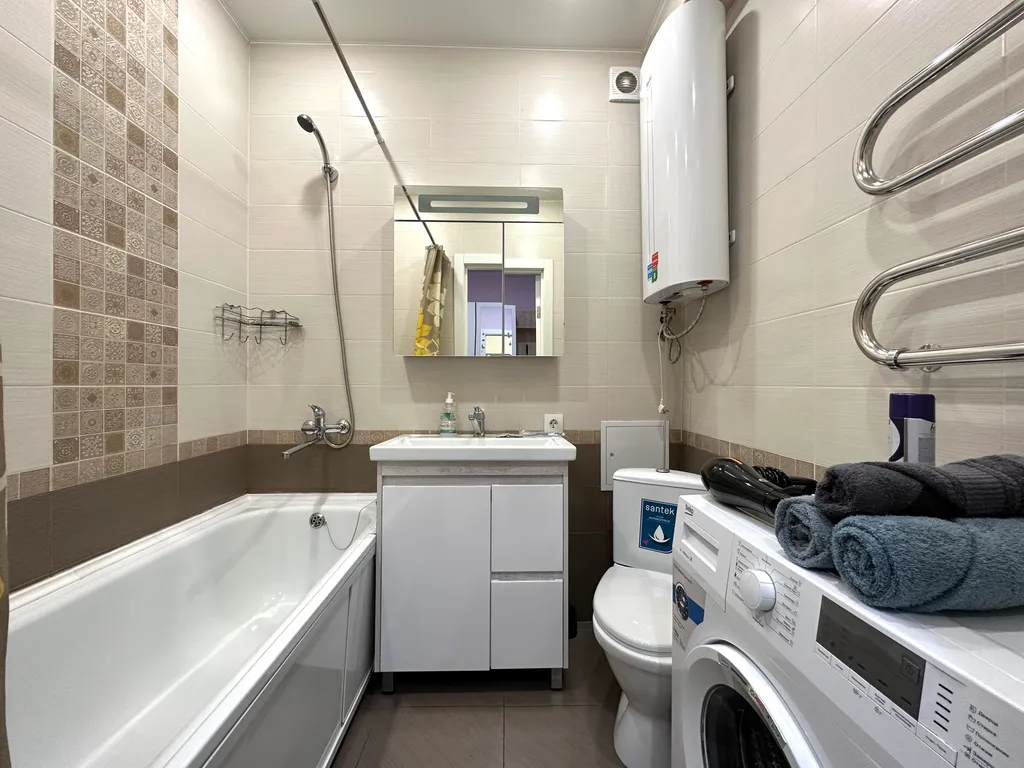 Уютная евродвушка в центре. Не берем плату за финальную уборку