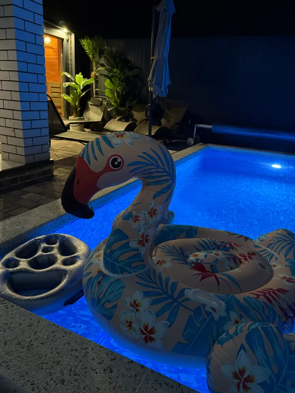 Коттедж Дом с горячим бассейном и баней на дровах — Елизаветинская