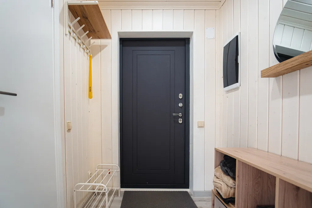 Коттедж Дом Barn house в хвойном лесу — Половина