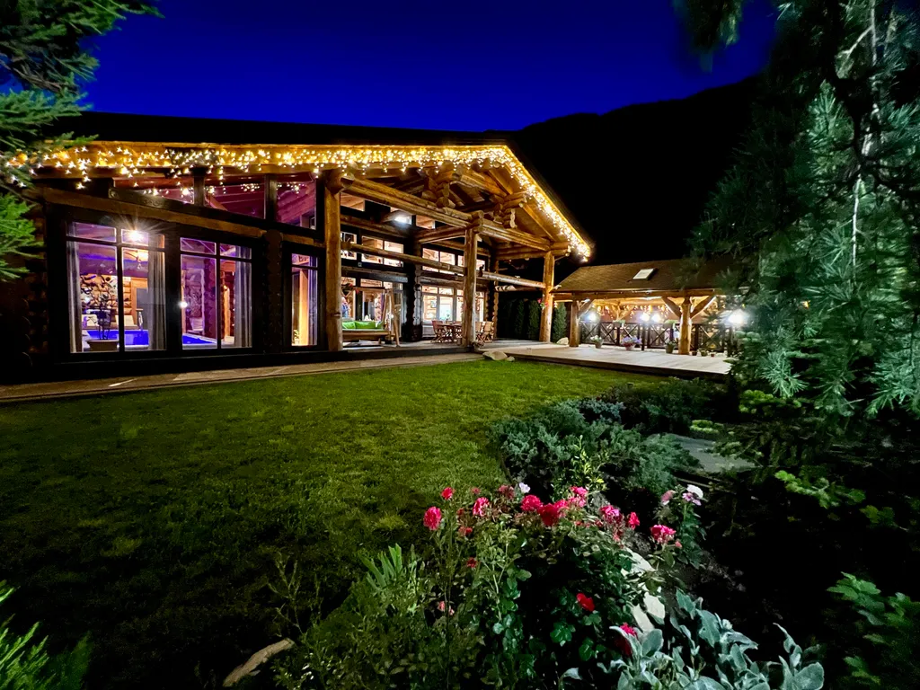 Коттедж Шале в горах — Красная Поляна