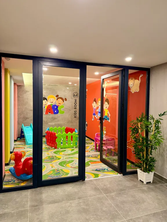 Уютная квартира с видом на горы, пляж Клеопатра