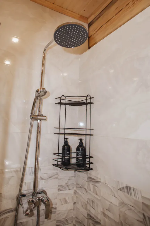 Дом с камином и панорамным видом на реку