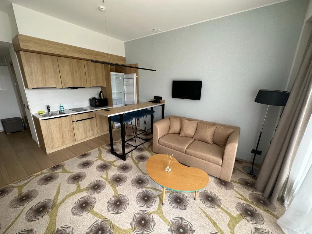 Просторная студия на берегу моря