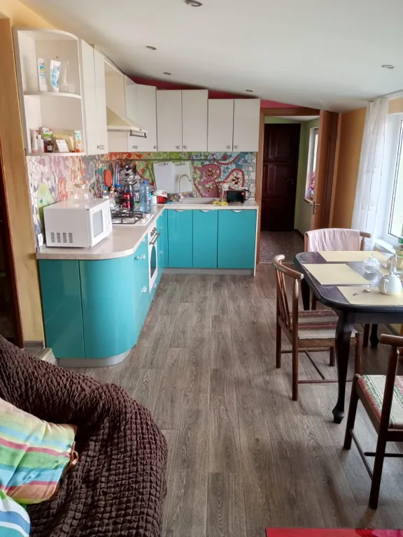 Уютная комната на побережье