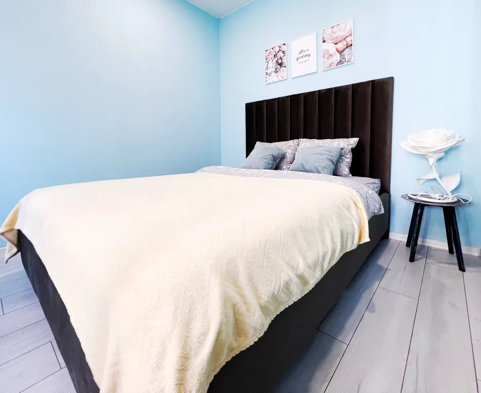 Квартира с необычной планировкой, камином и кондиционером