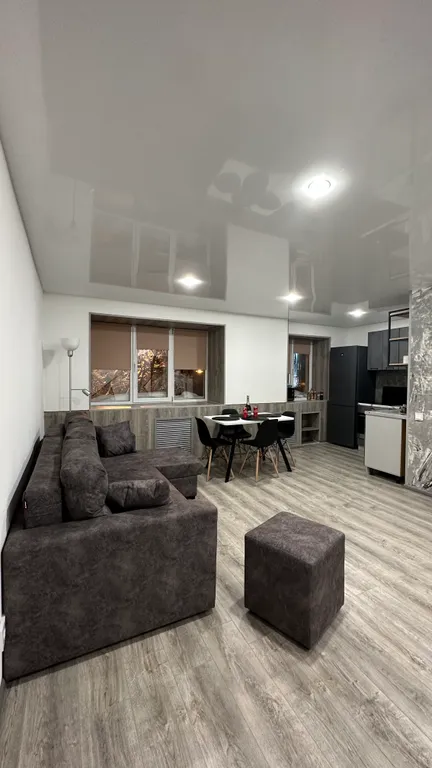 Трехкомнатная квартира с хорошим ремонтом и видом