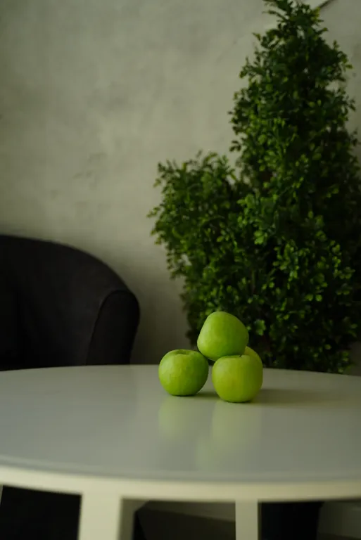 Приятная студия с домашним кинотеатром