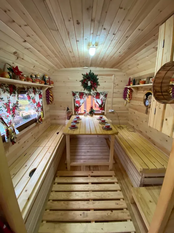 Дом Шилтон Виладж с бассейном, баней и джакузи