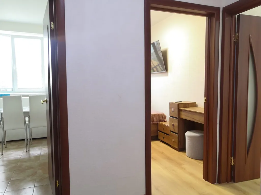 2-х комнатная квартира с балконом, видом на горы и море, парковкой