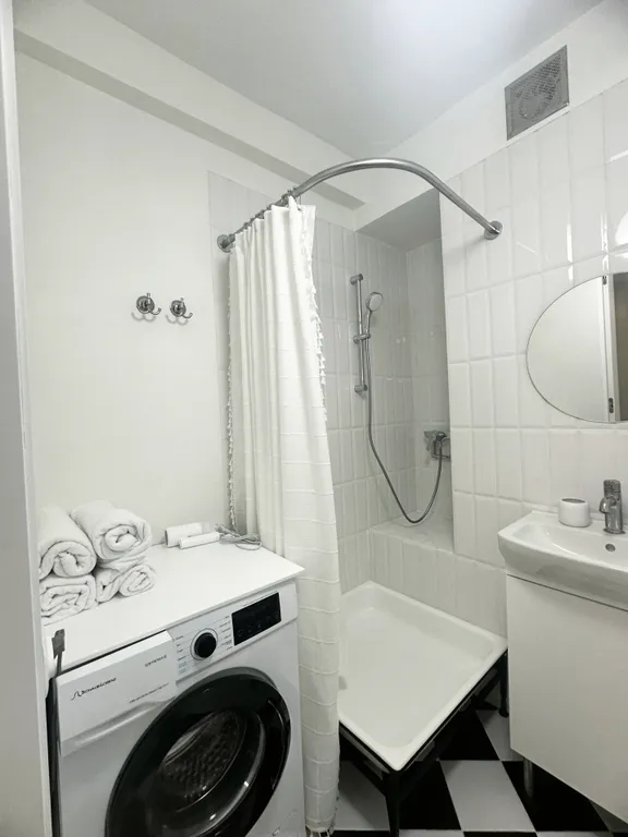 Квартира Уникальная двухкомнатная квартира в центре с шикарным видом — Гагра