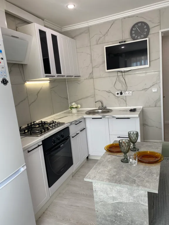 Чистая уютная квартира, рядом с красивым парком