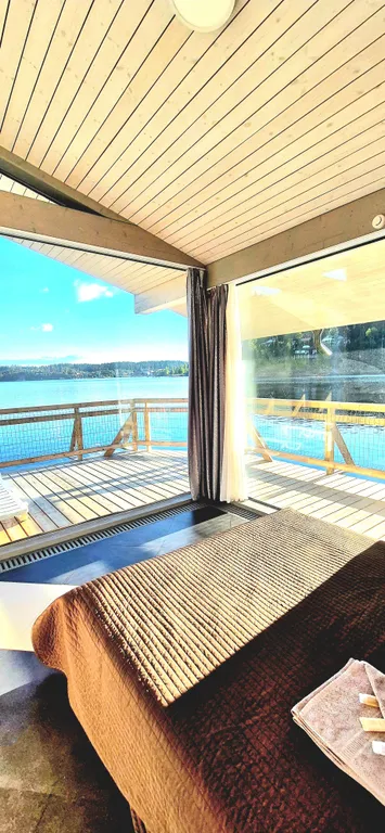 Раухала Стеклянный Коттедж на воде