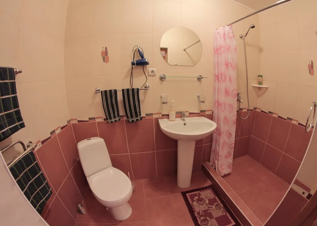 Номер полулюкс в центре города на панорамном берегу