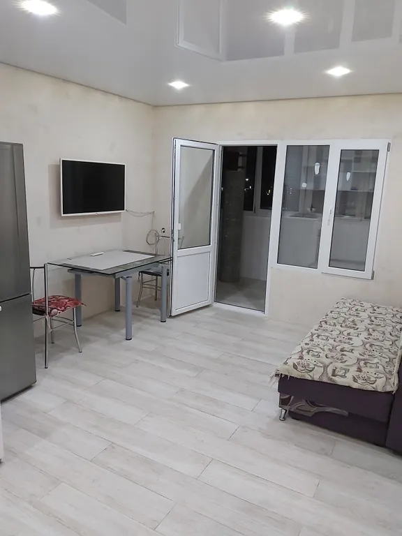 Большая 2-комнатная квартира в центре города с новым современным ремонтом