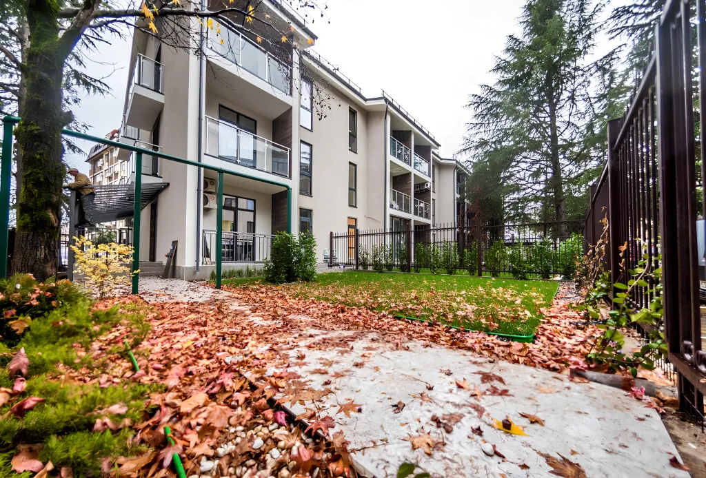 3-комнатная квартира в 5 минутах от моря