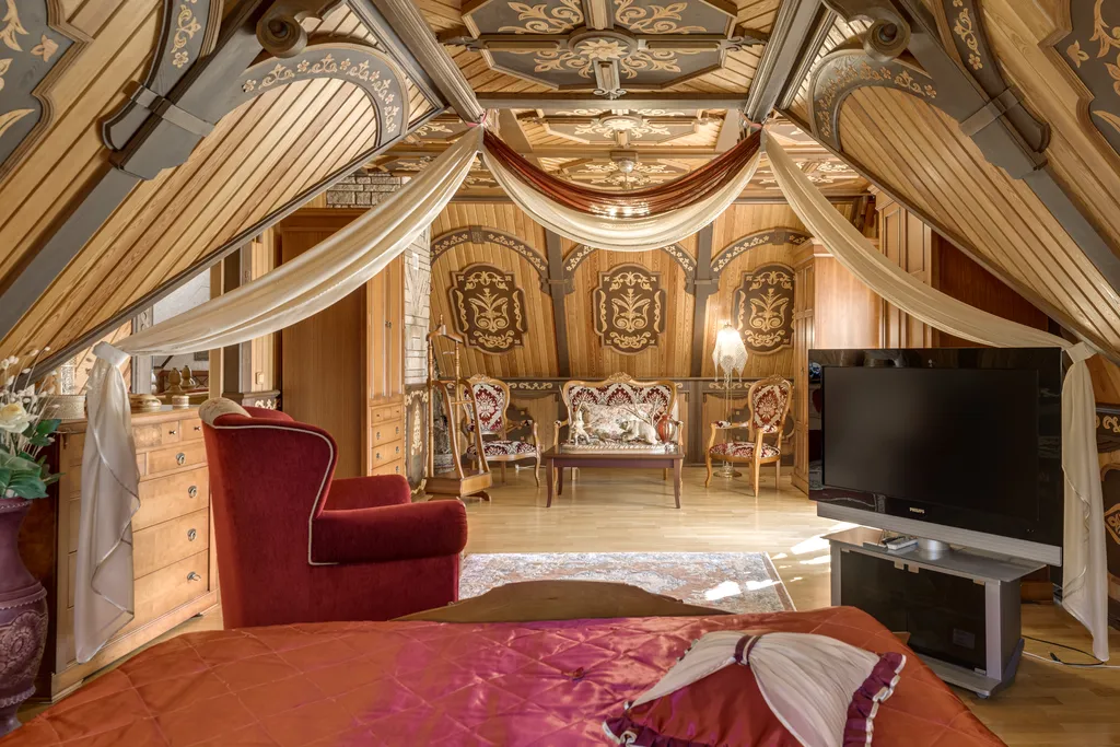 Оригинальный домик для гостей в заповедном месте