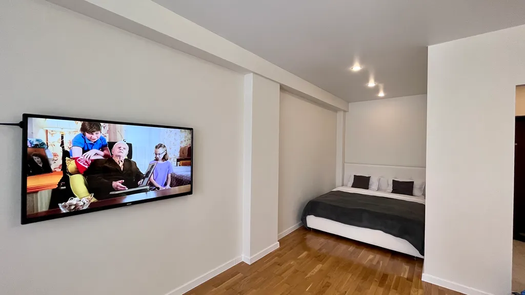 Шикарная квартира с видом на город с лоджии 17 эт,в центре Древлянки