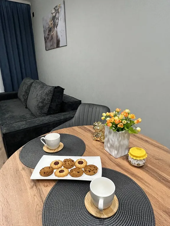 Стильная квартира с видом на лес