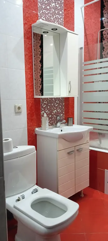 Трехкомнатная с изолированными спальнями и балконом