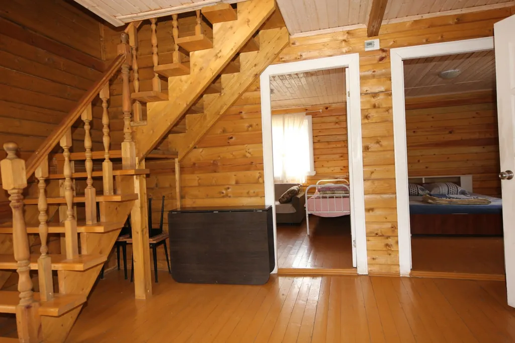 Коттедж на 10 спальных мест с верандой