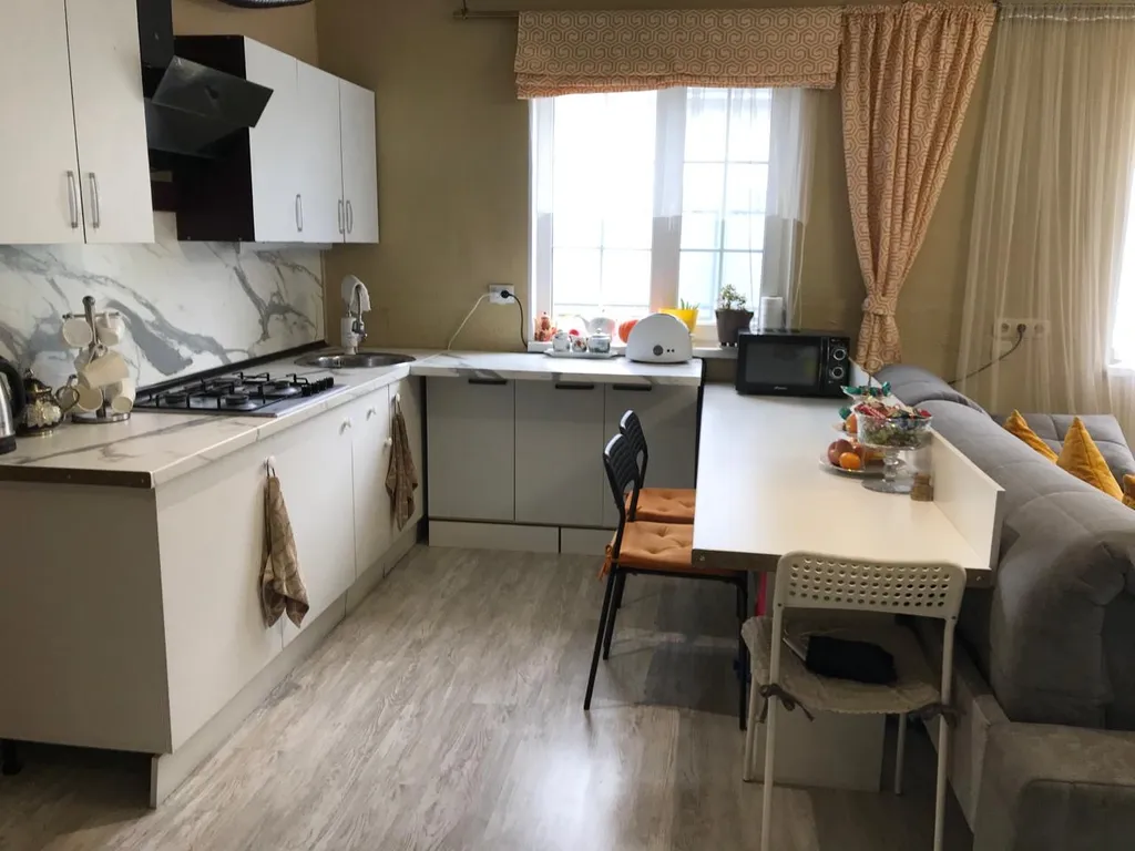 Уютный 2-этажный дом в лесном массиве с бассейном