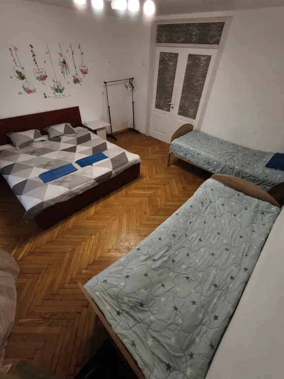 Четырёхместный семейный номер, ул.Веры Хоружей, Комаровский рынок