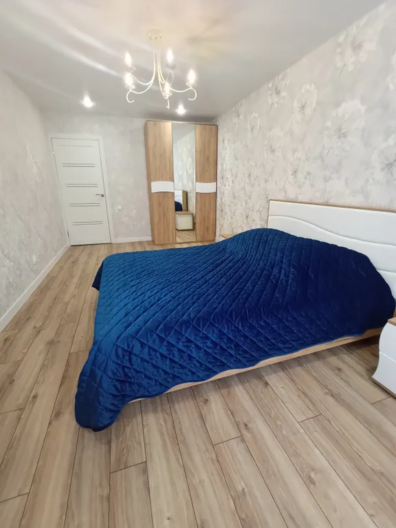 Современная квартира с большой кухней-гостиной