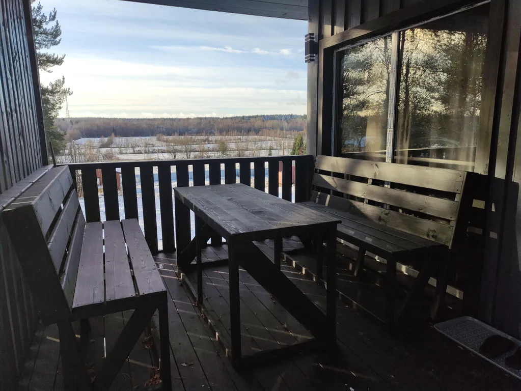 Коттедж Уютный дом с бассейном — Приморск