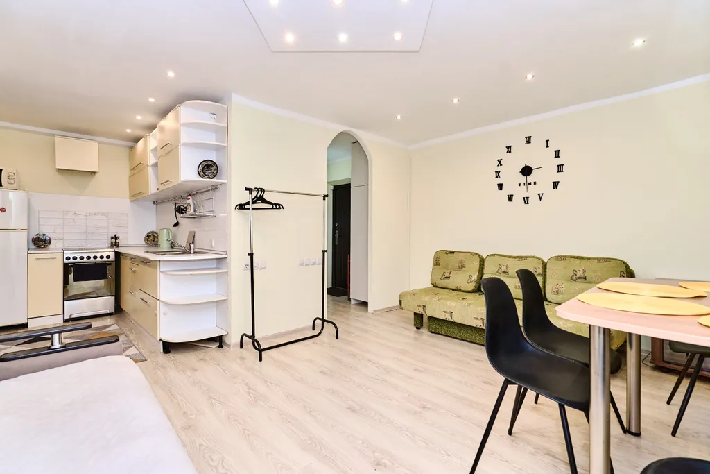 Светлая двухкомнатная квартира с тремя отдельными спальными местами