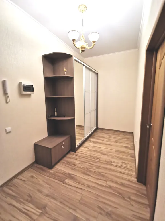 Уютная квартира с панорамными окнами близко к центру